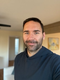 Tony Riuili headshot